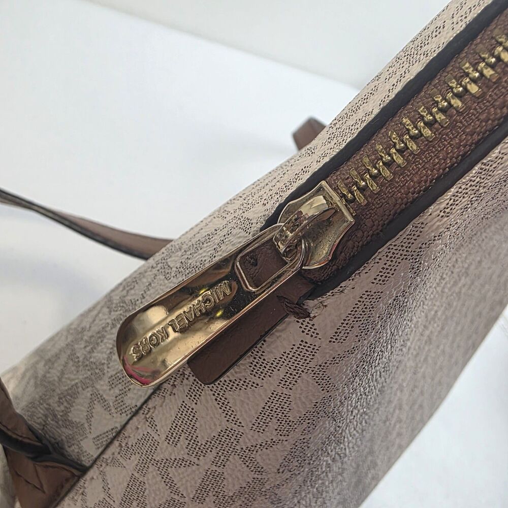 Michael Kors Emmy Large Backpack Signature Vanilla Acorn Designer Backpack Bag - Picture 4 of 7
